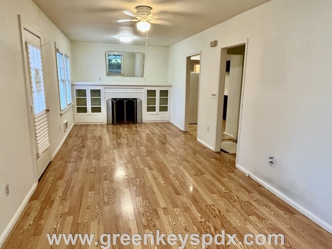 12047 SE Boise St in Portland, OR - Building Photo - Building Photo