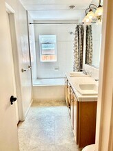 764 Eighth Ave in Redwood City, CA - Building Photo - Building Photo