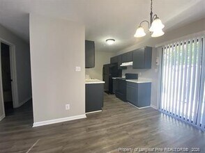 751 Hedgelawn Way in Fayetteville, NC - Building Photo - Building Photo