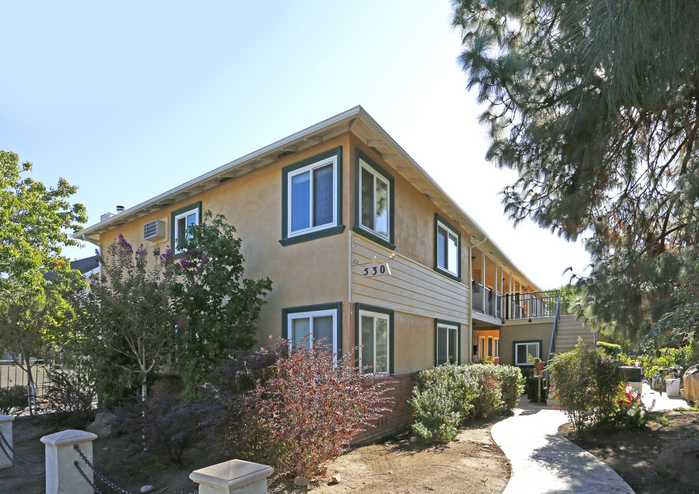 Los Gatos Garden Apartments in Los Gatos, CA - Foto de edificio