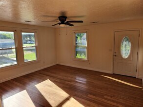 505 Connie St in East Bernard, TX - Building Photo - Building Photo