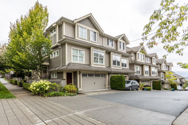 Ebbens Crossing in Surrey, BC - Building Photo - Building Photo