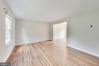 8813 Francesca Dr in Clinton, MD - Building Photo - Building Photo