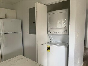 582 SW 2nd Pl in Homestead, FL - Building Photo - Building Photo