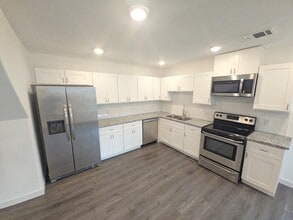 6315 Sandra St in Houston, TX - Foto de edificio - Building Photo