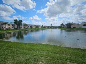 1024 S Independence Dr in Homestead, FL - Building Photo - Building Photo