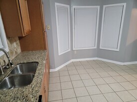321 Acaro Ct in Ellenwood, GA - Building Photo