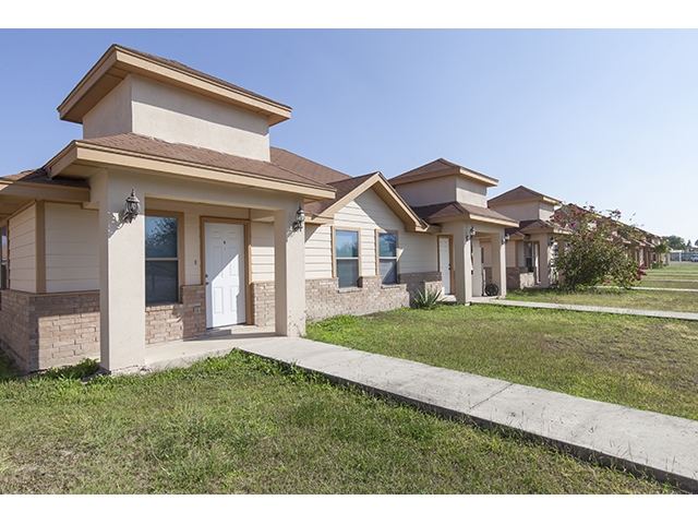 Rockport Street Apartments in Alton, TX - Building Photo