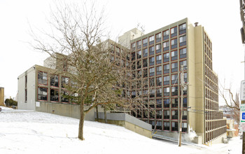 Caliguri Plaza in Pittsburgh, PA - Building Photo - Building Photo