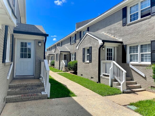 Fenner Gardens Apartments in Norfolk, VA - Building Photo - Building Photo