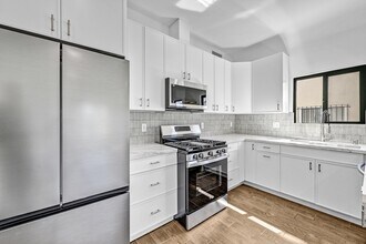 618 N Vista St in Los Angeles, CA - Foto de edificio - Building Photo