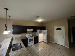 1508 S Cherry St in Pecos, TX - Building Photo - Building Photo