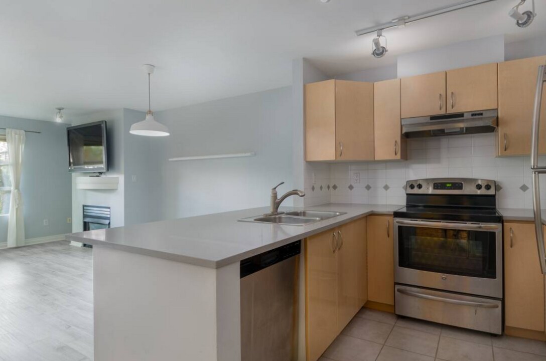 2983 W 4th Ave in Vancouver, BC - Building Photo