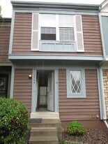 2744 E Nichols Cir in Centennial, CO - Building Photo