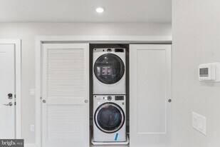 1436 Parrish St in Philadelphia, PA - Building Photo