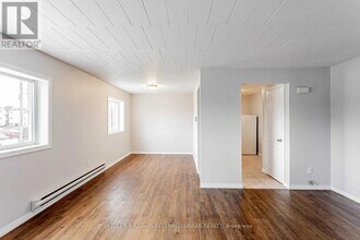 303 Frontenac Ave in Oshawa, ON - Building Photo - Building Photo