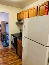 653 Swan Dr, Unit 1B in Grayslake, IL - Building Photo - Building Photo