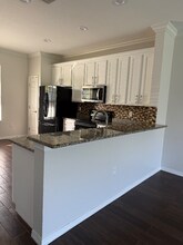 11641 Declaration Dr in Tampa, FL - Foto de edificio - Building Photo