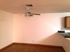 7041 Doug Deaner Ave in Las Vegas, NV - Building Photo - Building Photo