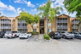 4015 W McNab Rd in Pompano Beach, FL - Building Photo