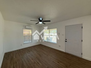 411 Yolanda Dr in San Antonio, TX - Building Photo - Building Photo