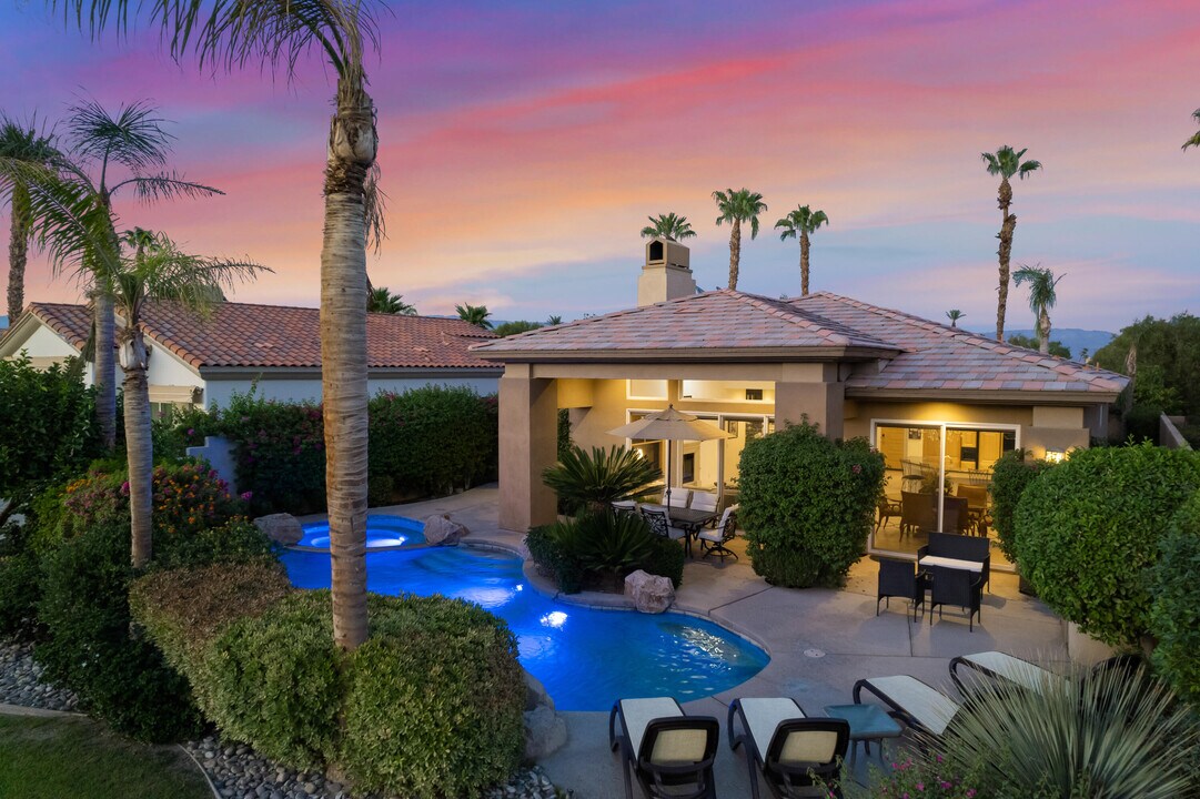 727 Arrowhead Dr in Palm Desert, CA - Building Photo