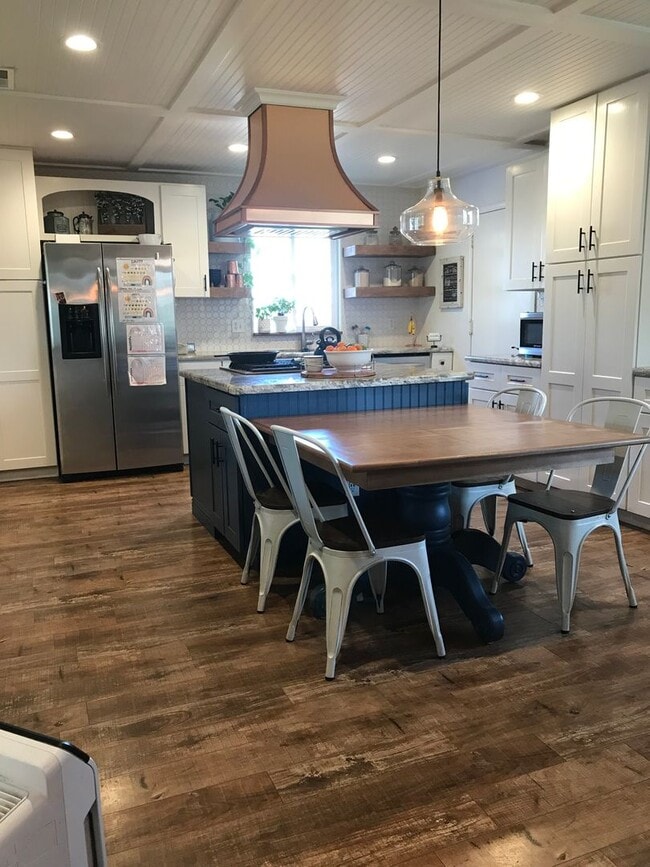property at 2646 Stanford Ave