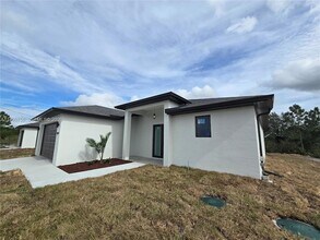 4624 Connie Ave N in Lehigh Acres, FL - Building Photo - Building Photo