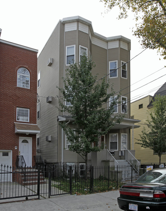 162 Clerk St in Jersey City, NJ - Building Photo