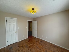 5351 Fossil Ridge Pl NW in Albuquerque, NM - Building Photo - Building Photo