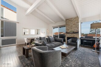 28258 Rey De Copas Ln in Malibu, CA - Building Photo - Building Photo