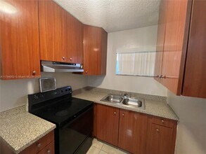716 SW 16th Ave in Fort Lauderdale, FL - Building Photo - Building Photo