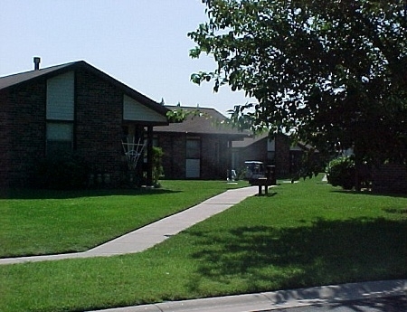 Prairie Villa in Wichita, KS - Building Photo