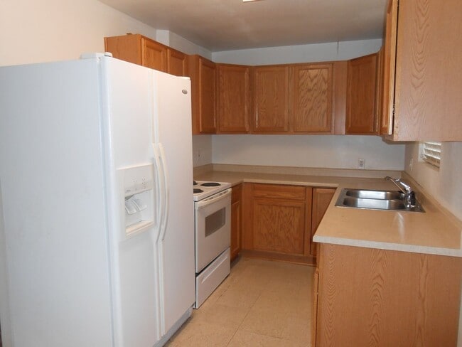 1433 Lincoln St in Redding, CA - Building Photo - Building Photo