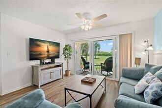 6191 Bahia Del Mar Blvd S in St. Petersburg, FL - Building Photo - Building Photo