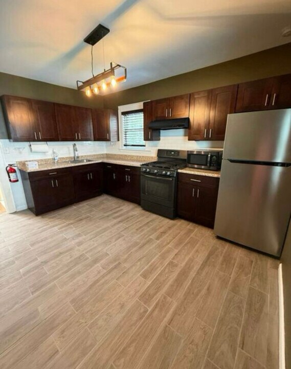 590 Chestnut St in Orange, NJ - Building Photo
