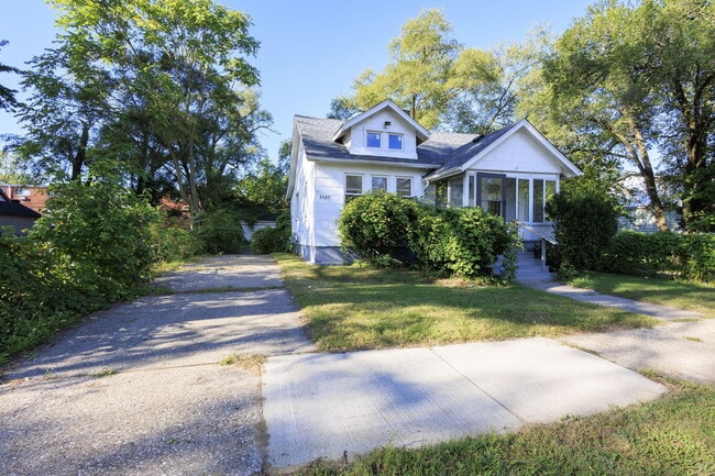 5021 Anatole St in Grosse Pointe, MI - Building Photo - Building Photo