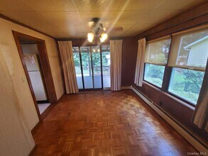 17 Highland Ave in Monroe, NY - Building Photo - Building Photo