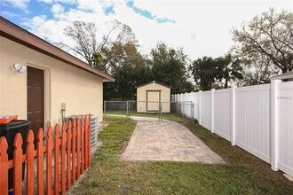 4632 N Shade Ave in Sarasota, FL - Building Photo - Building Photo
