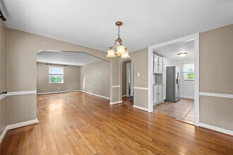 345 Franklin Dr in Pittsburgh, PA - Building Photo - Building Photo