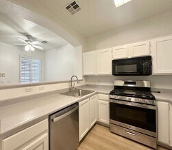 1000 Nevada Sky St in Las Vegas, NV - Building Photo - Building Photo