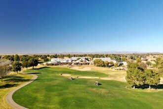 20587 N Saratoga Way in Surprise, AZ - Building Photo - Building Photo