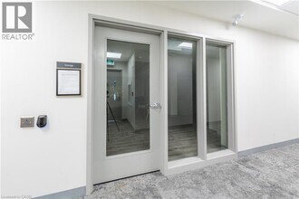 1101 Lackner Pl in Kitchener, ON - Building Photo - Building Photo