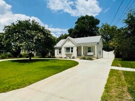 1716 N 20th Ave in Pensacola, FL - Building Photo