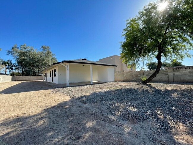 property at 2726 E Culver St