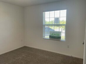 10537 Steinbeck Dr in Austin, TX - Building Photo - Building Photo