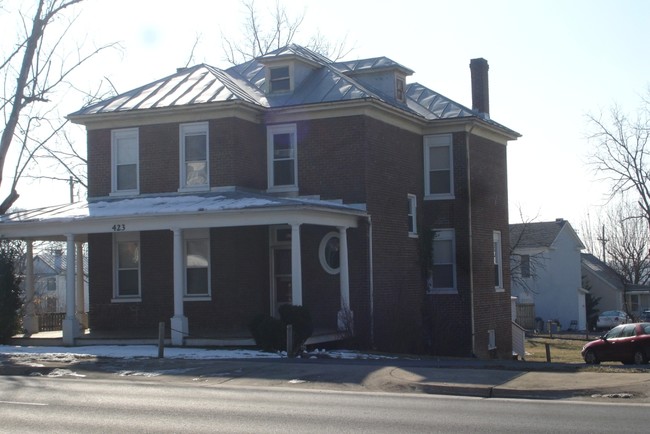 423 W Market St in Harrisonburg, VA - Foto de edificio - Building Photo