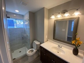 2006 W Northgate Dr in Irving, TX - Building Photo - Building Photo