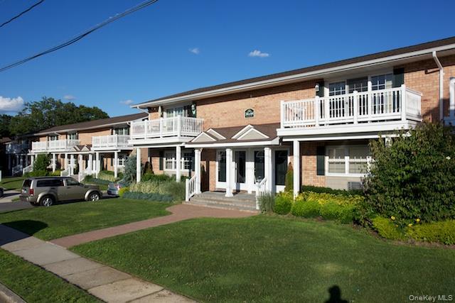 property at 2 Claire Ct