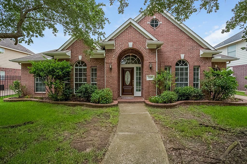 6105 Jordan Dr in Pearland, TX - Building Photo
